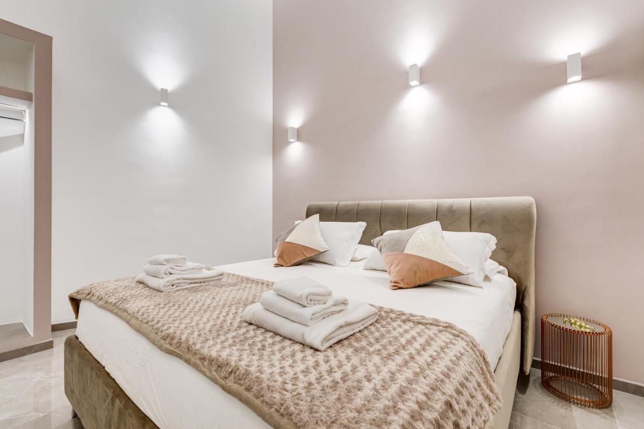 רומא Unoseitre - Luxury Apartment & Suite מראה חיצוני תמונה
